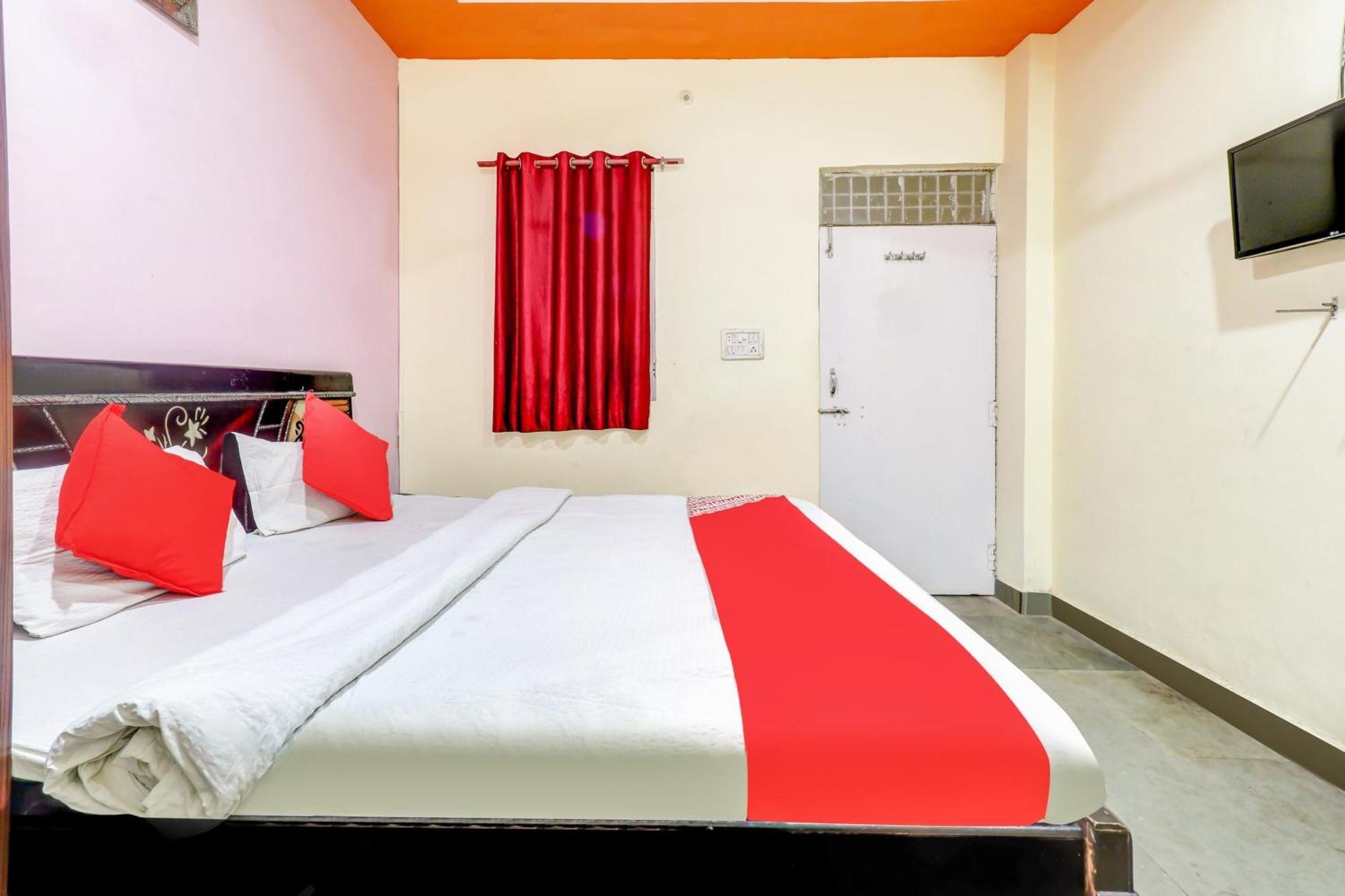 Hotel Spot On Siddhi Maa Gválijar Exteriér fotografie